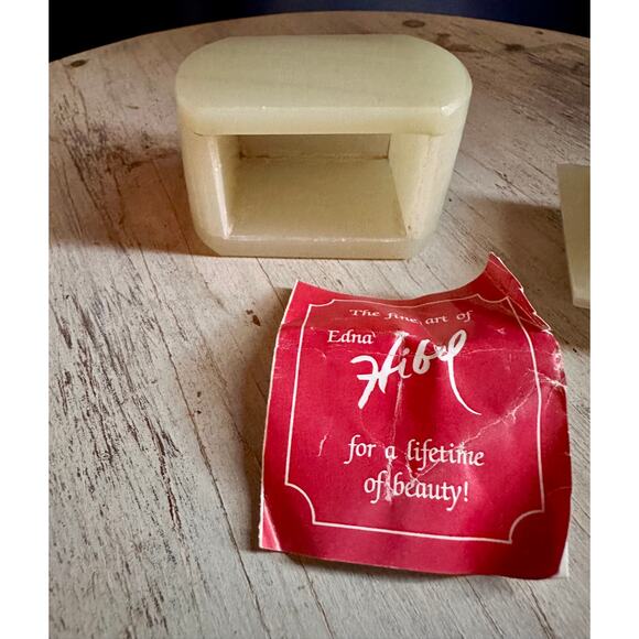 Vintage Edna Hibel Square Marble Trinket Box, 1980s Edna Hibel Art - Picture 6 of 10